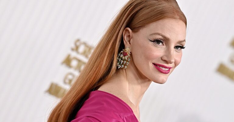 Jessica Chastain Uses This $12 Blemish-Removing Lotion