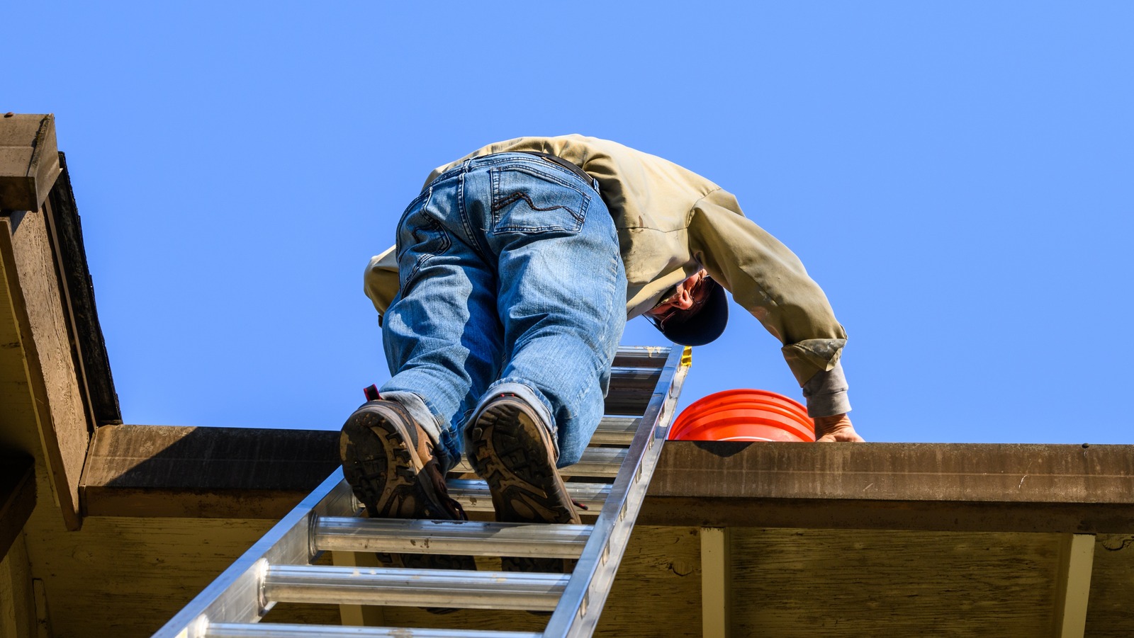 Attaching Ladder Locks To Gutters: Is It Safe, Or Is There A Better Way? – House Digest