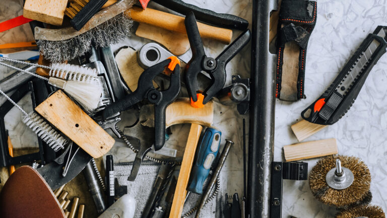 A 5-Gallon Bucket Organizer Makes Messy Tool Storage A Thing Of The Past – House Digest